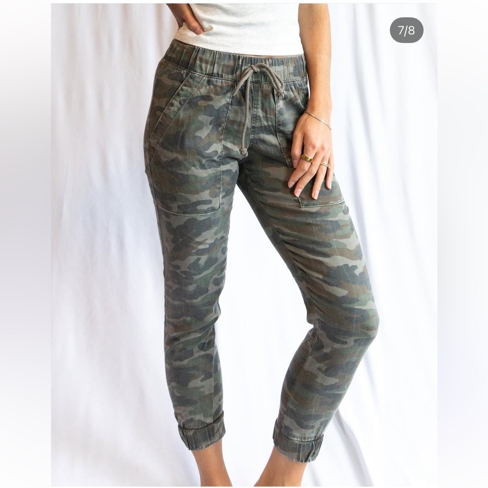 Cloth & Stone Camo Joggers